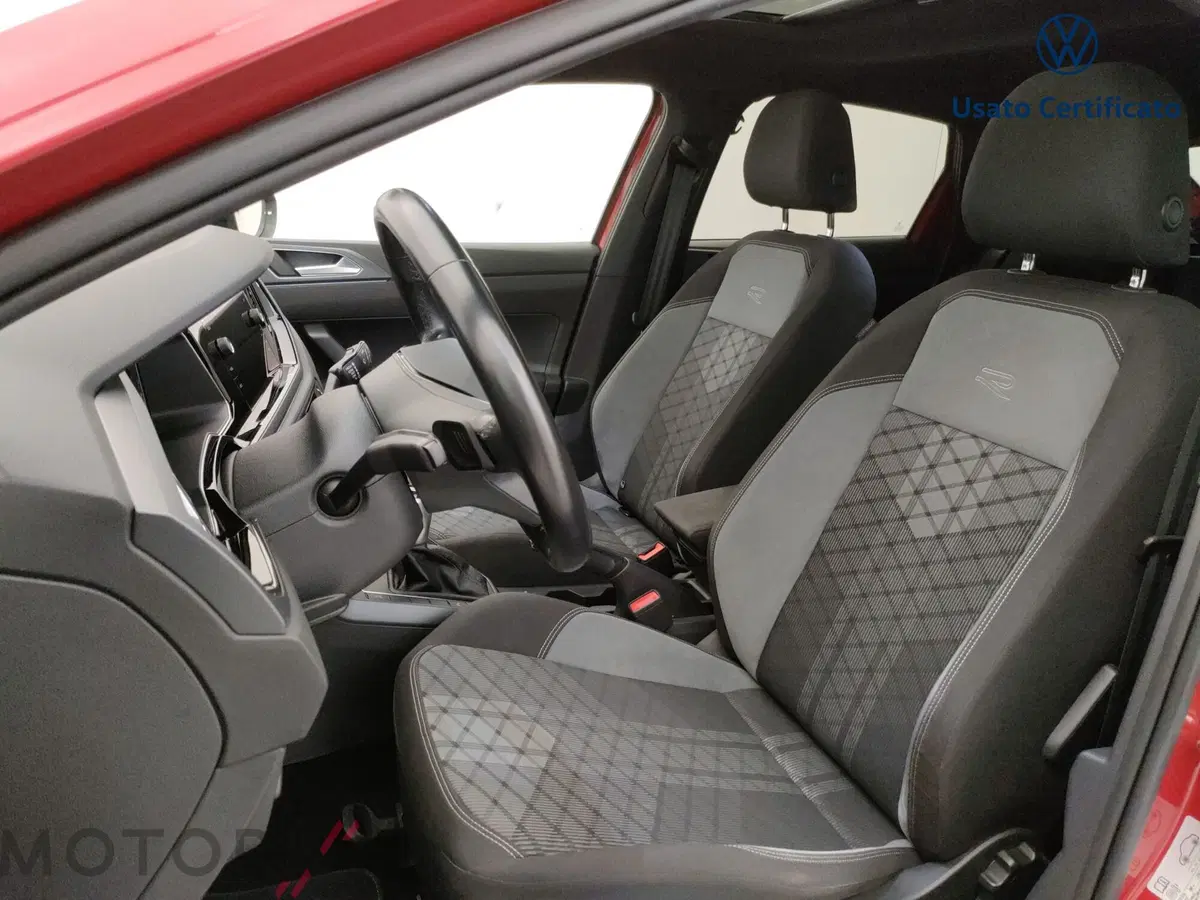 Volkswagen Taigo usata a Varese (11)