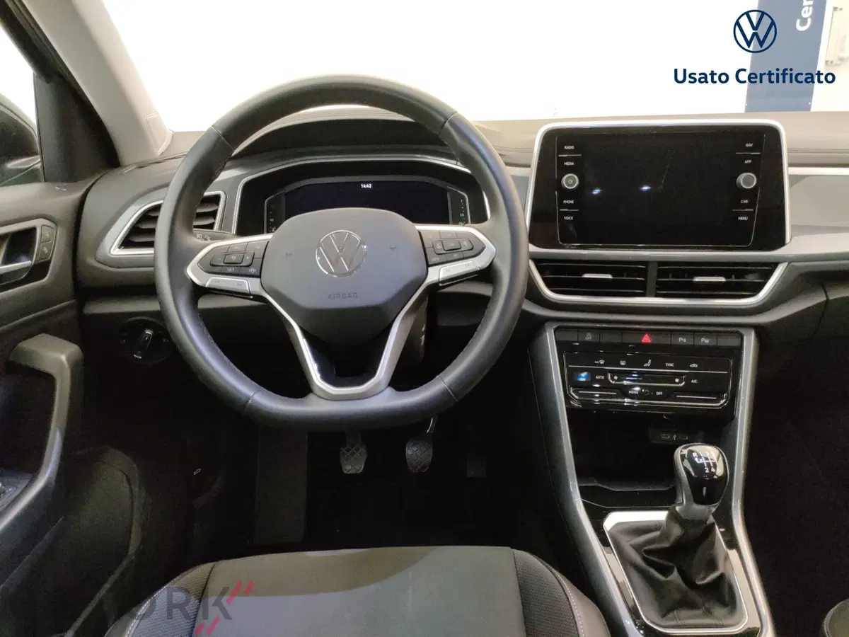 Volkswagen T-Roc usata a Varese (12)