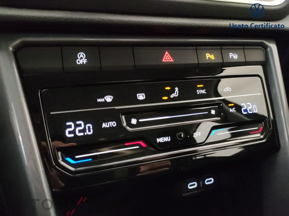 Volkswagen T-Roc usata a Varese (13)
