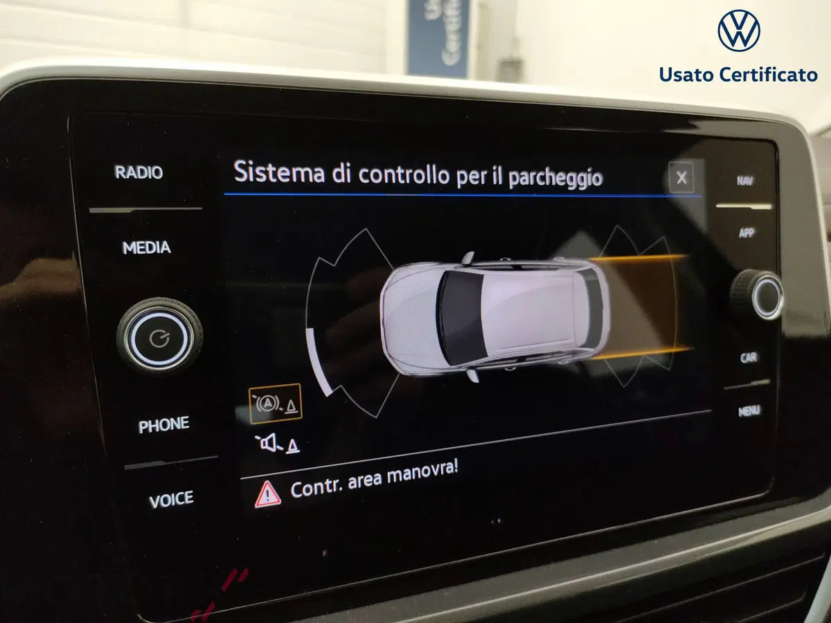 Volkswagen T-Roc usata a Varese (16)