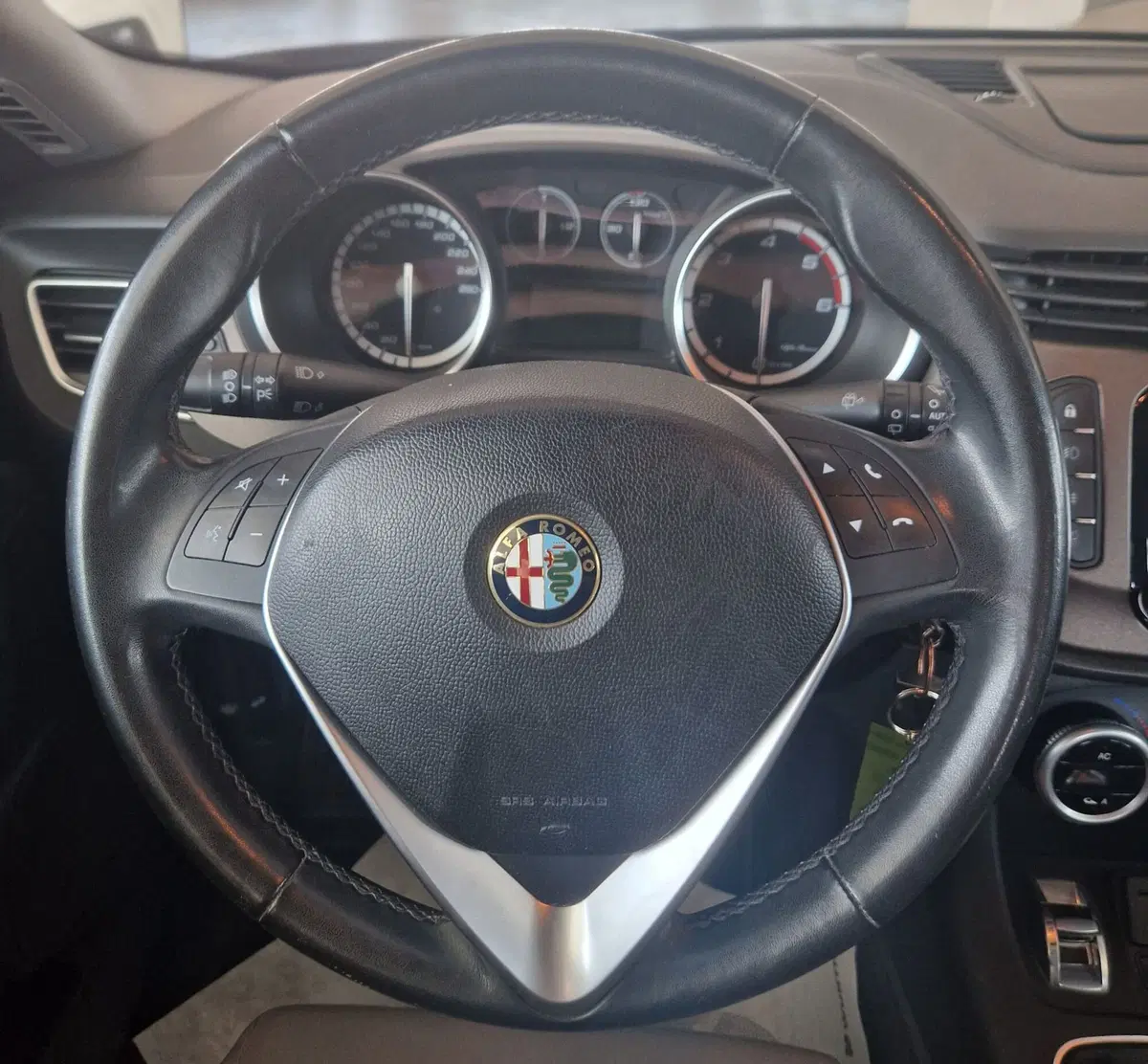 Alfa Romeo Giulietta usata a Terni (11)