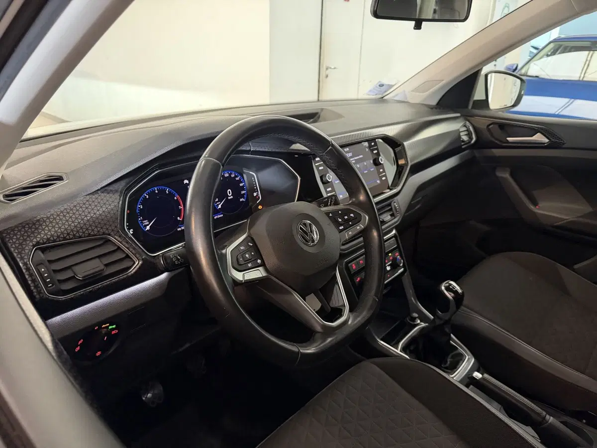 Volkswagen T-Cross usata a Genova (8)