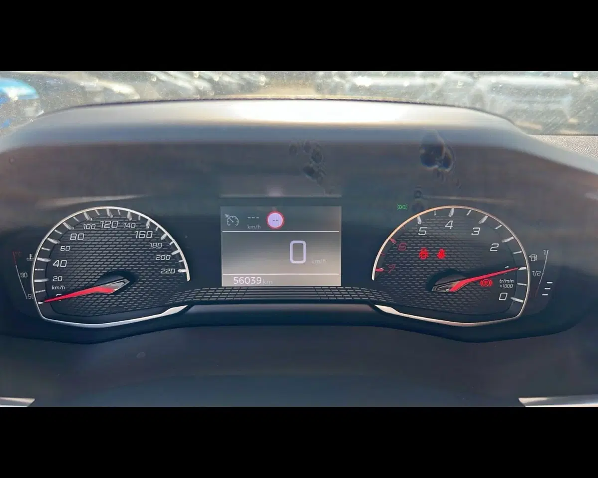 Peugeot 208 usata a Asti (9)