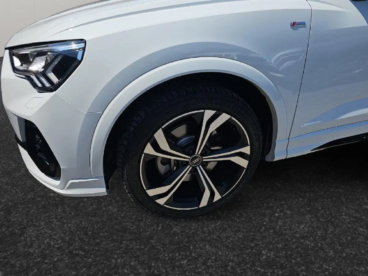 Audi Q3 Sportback usata a Lecco (9)