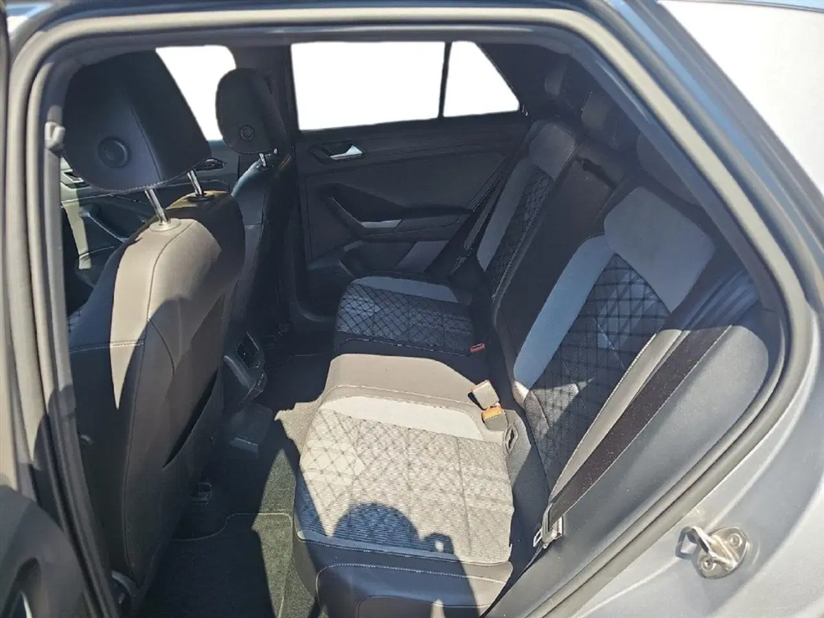 Volkswagen T-Roc usata a Lecco (12)