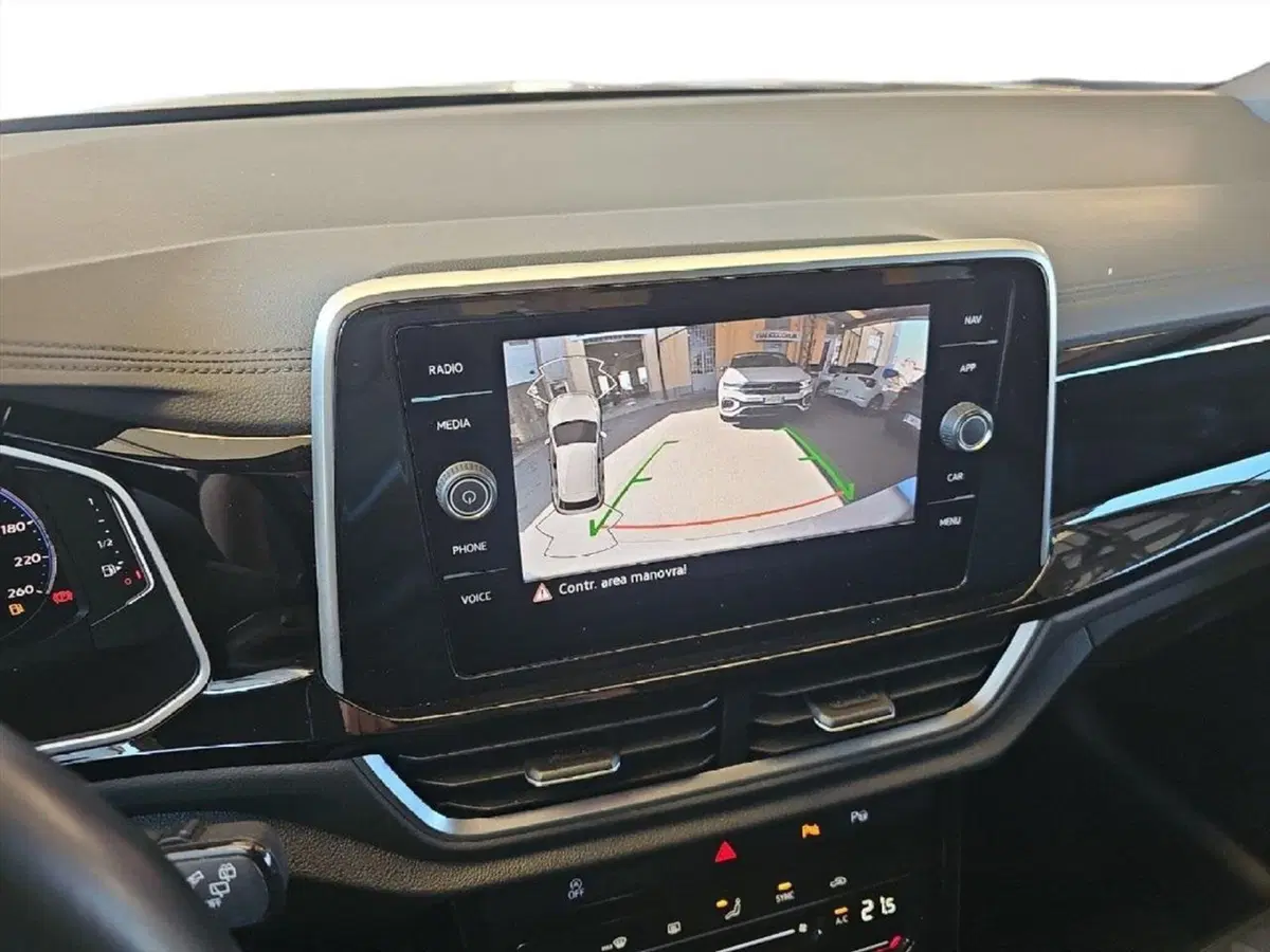 Volkswagen T-Roc usata a Lecco (17)