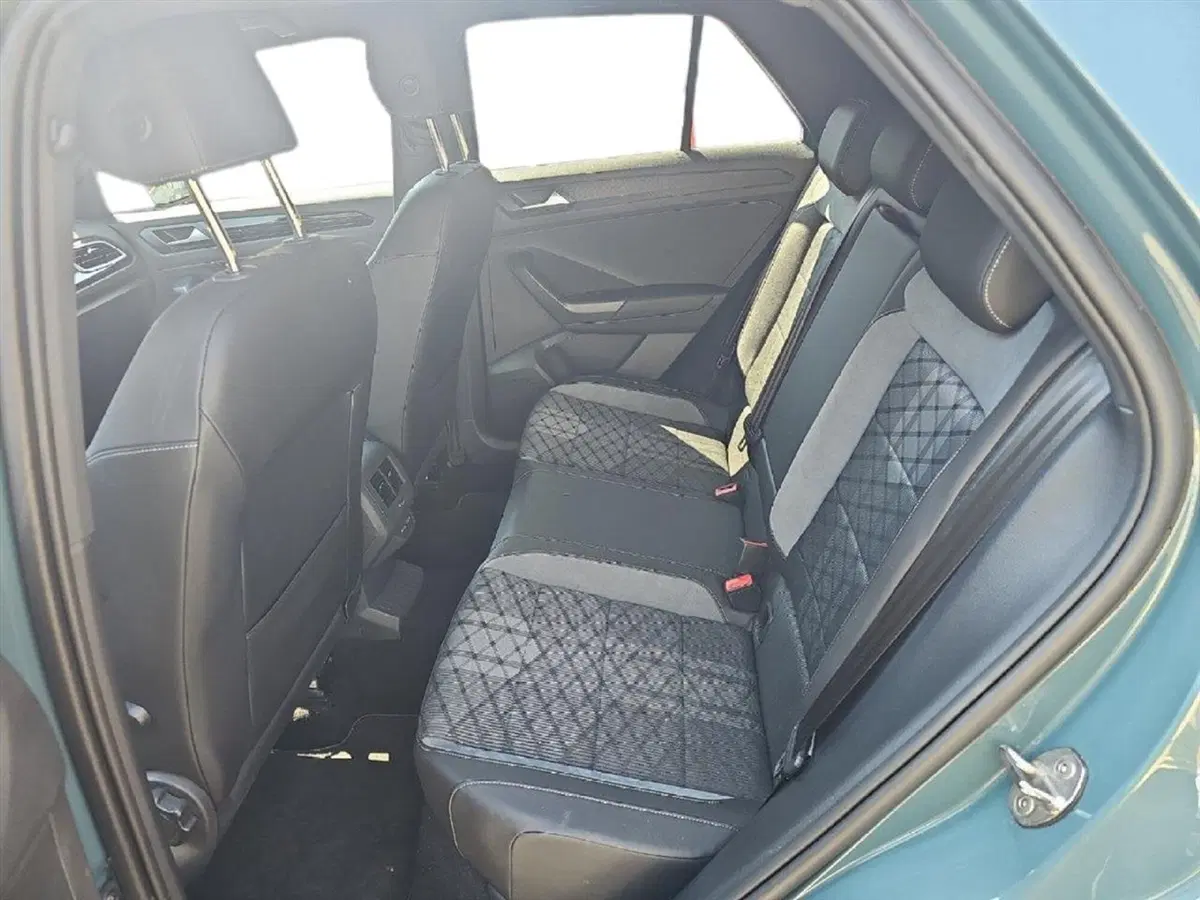 Volkswagen T-Roc usata a Lecco (12)
