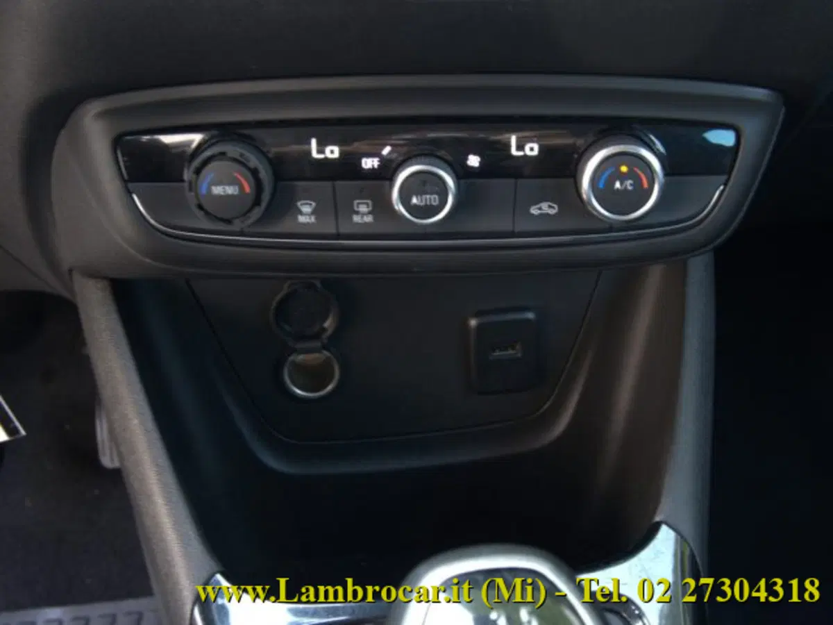 Opel Crossland X usata a Milano (6)