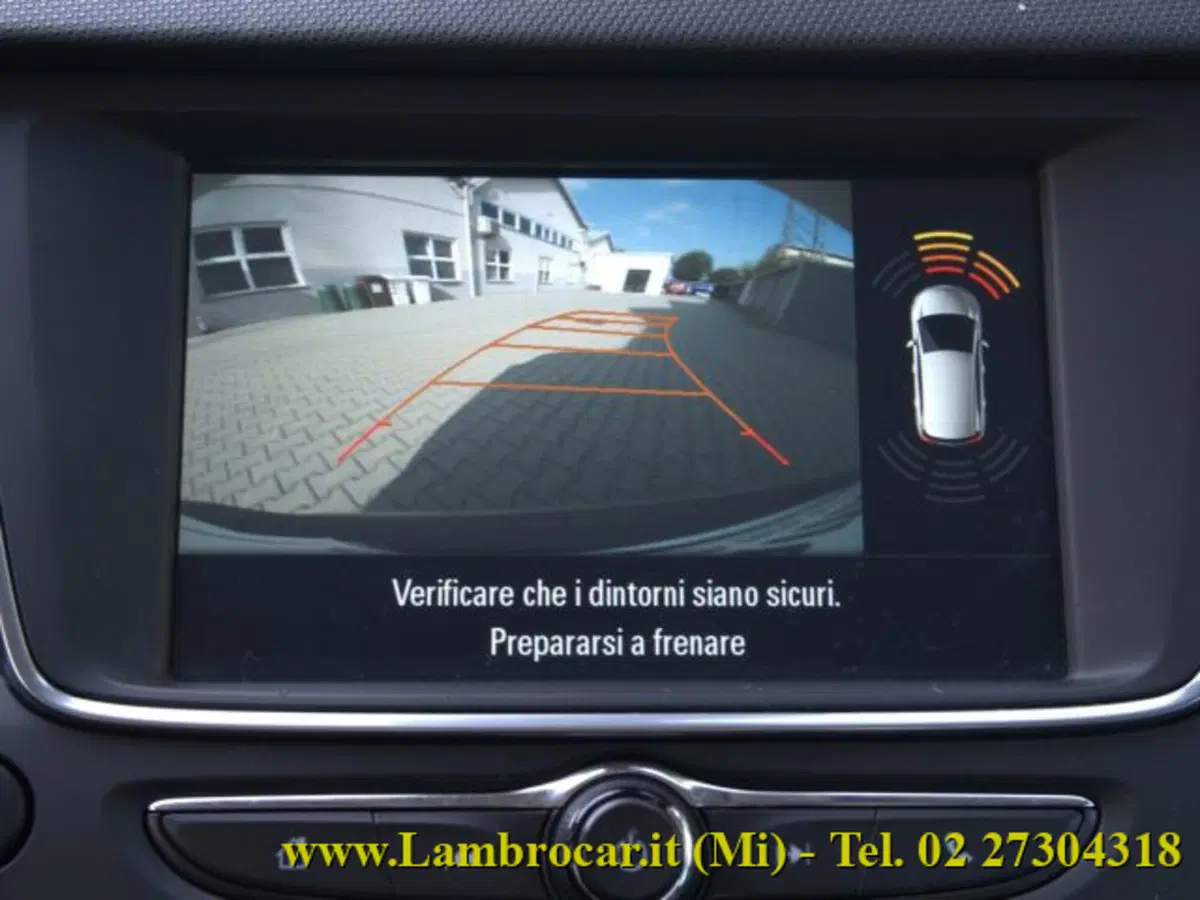 Opel Crossland X usata a Milano (9)