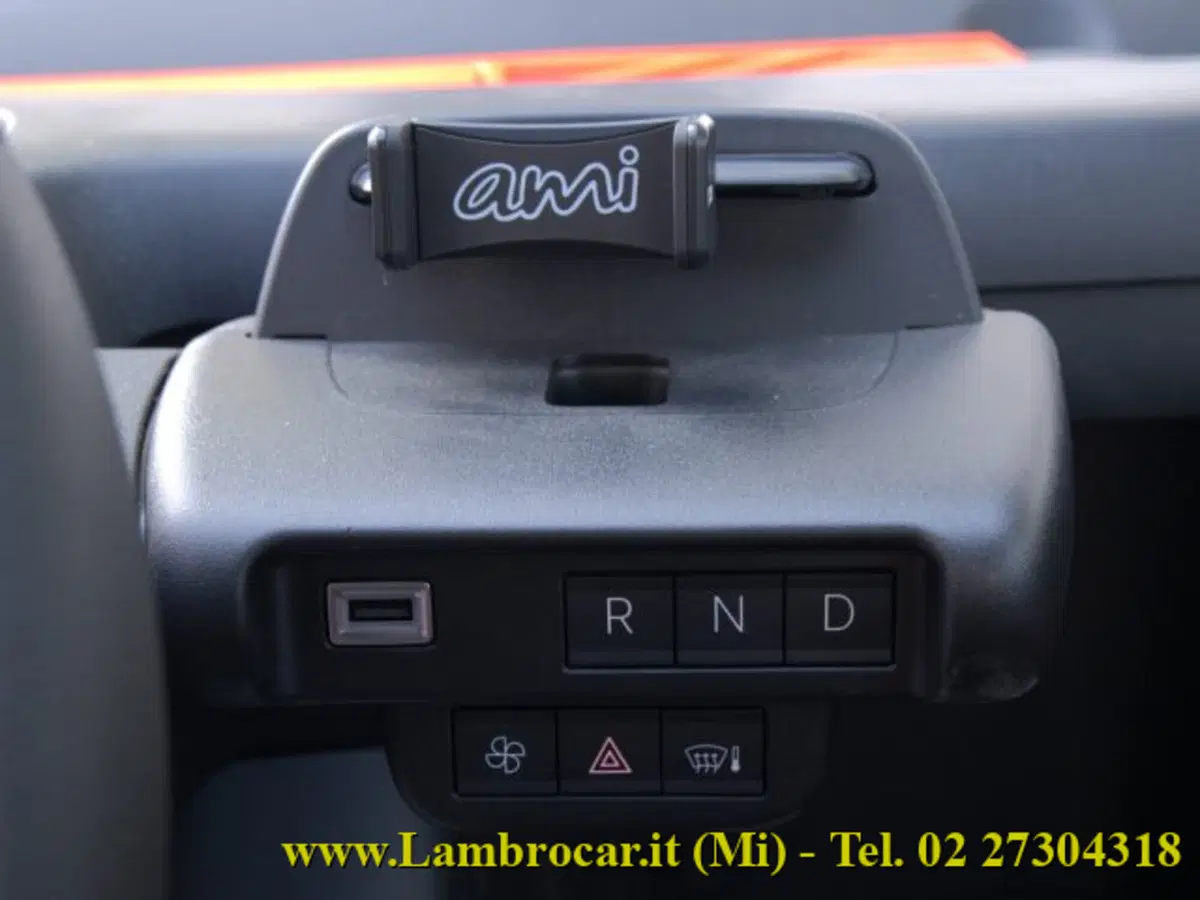 Citroen Ami nuova a Milano (5)