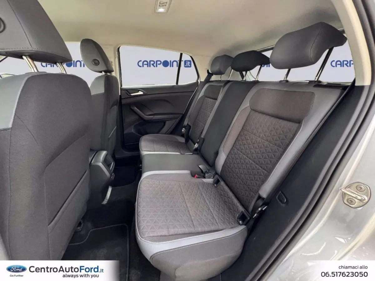 Volkswagen T-Cross usata a Roma (13)