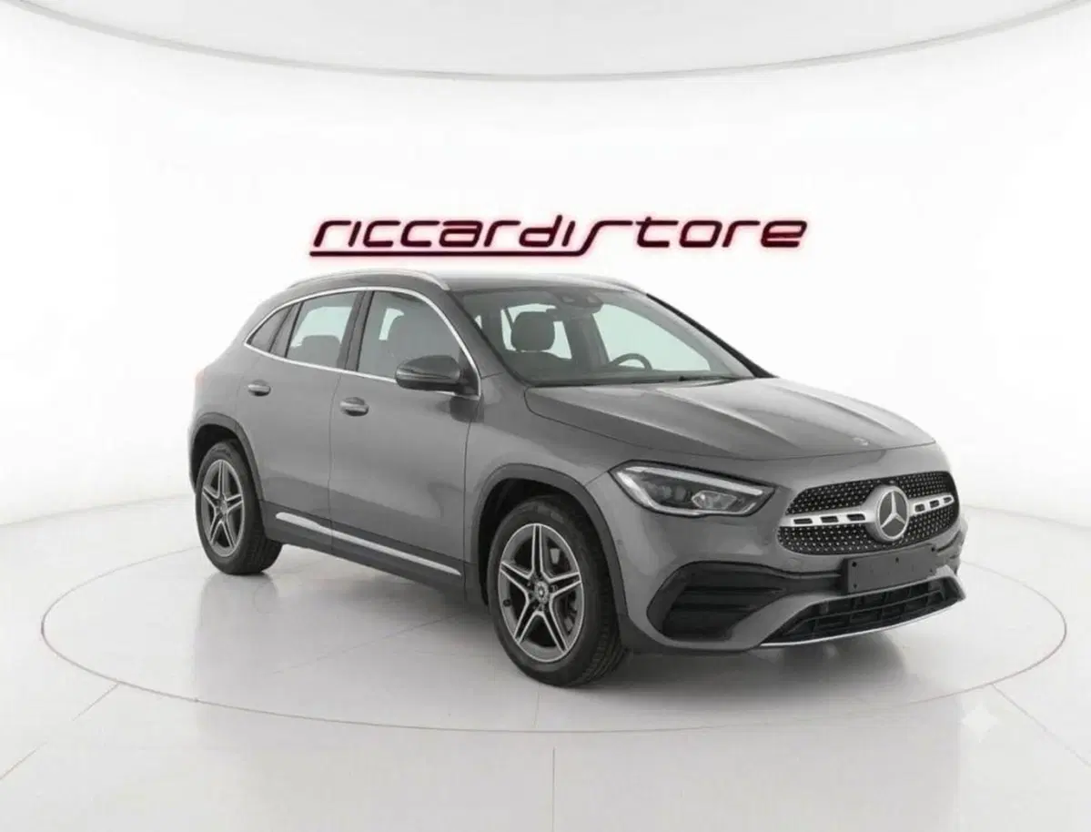 Mercedes-Benz GLA SUV usata a Milano