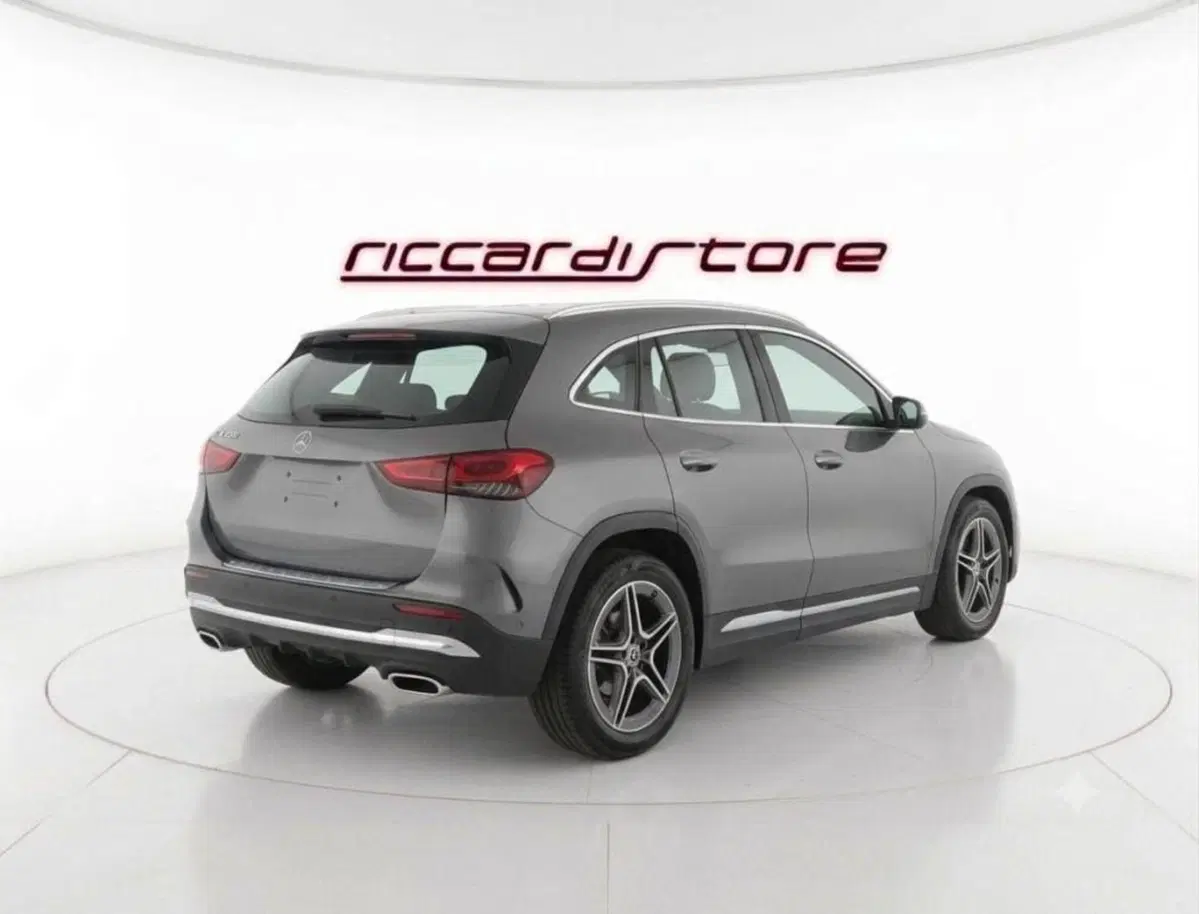 Mercedes-Benz GLA SUV usata a Milano (2)