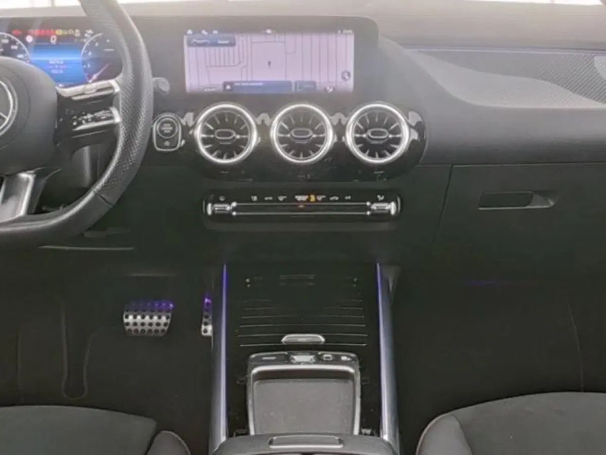 Mercedes-Benz GLA SUV usata a Milano (9)