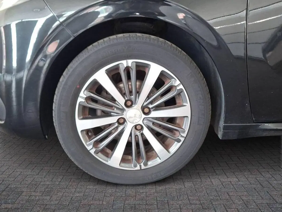 Peugeot 208 usata a Torino (5)