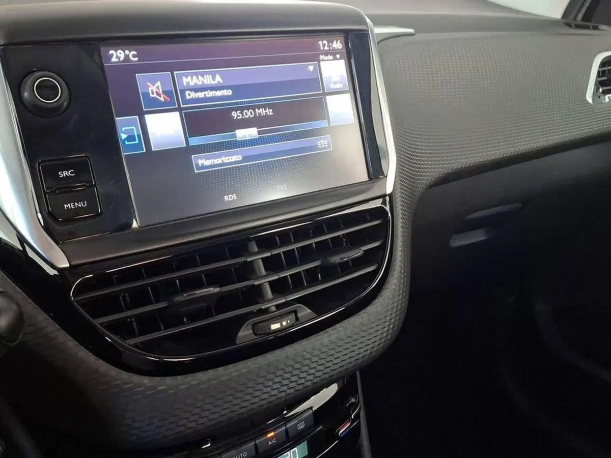 Peugeot 208 usata a Torino (7)