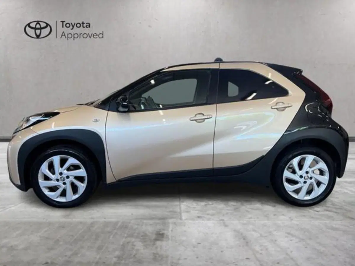 Toyota Aygo X usata a Vercelli (3)