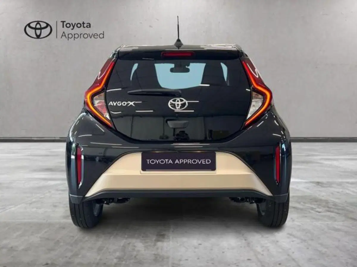 Toyota Aygo X usata a Vercelli (4)
