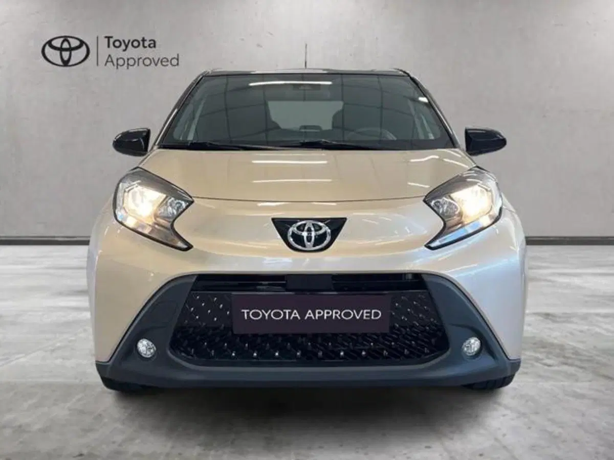 Toyota Aygo X usata a Vercelli (5)