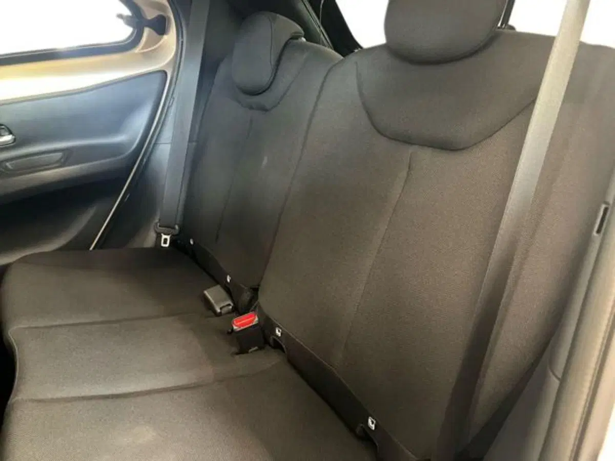 Toyota Aygo X usata a Vercelli (8)
