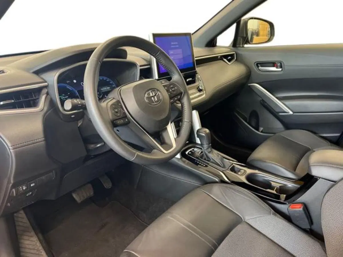 Toyota Corolla Cross Hybrid usata a Vercelli (6)