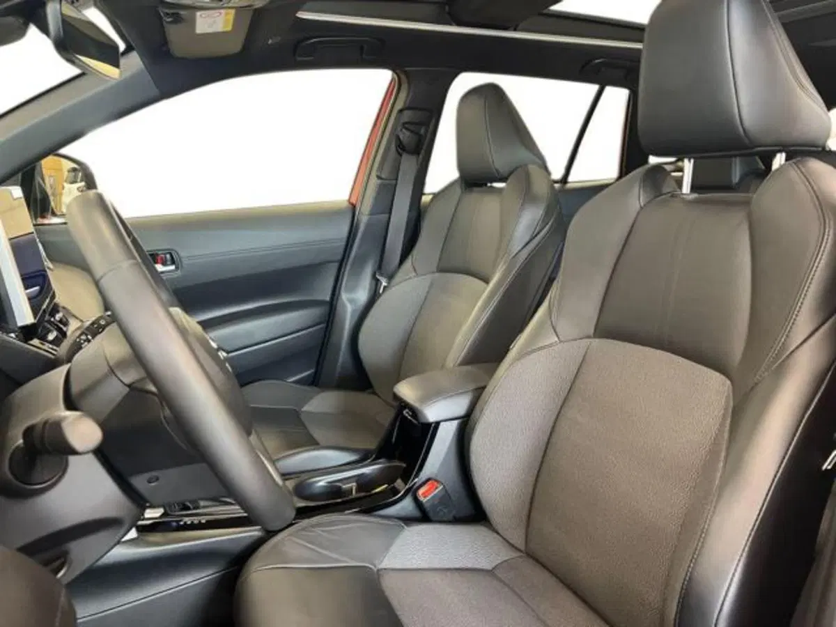 Toyota Corolla Cross Hybrid usata a Vercelli (7)