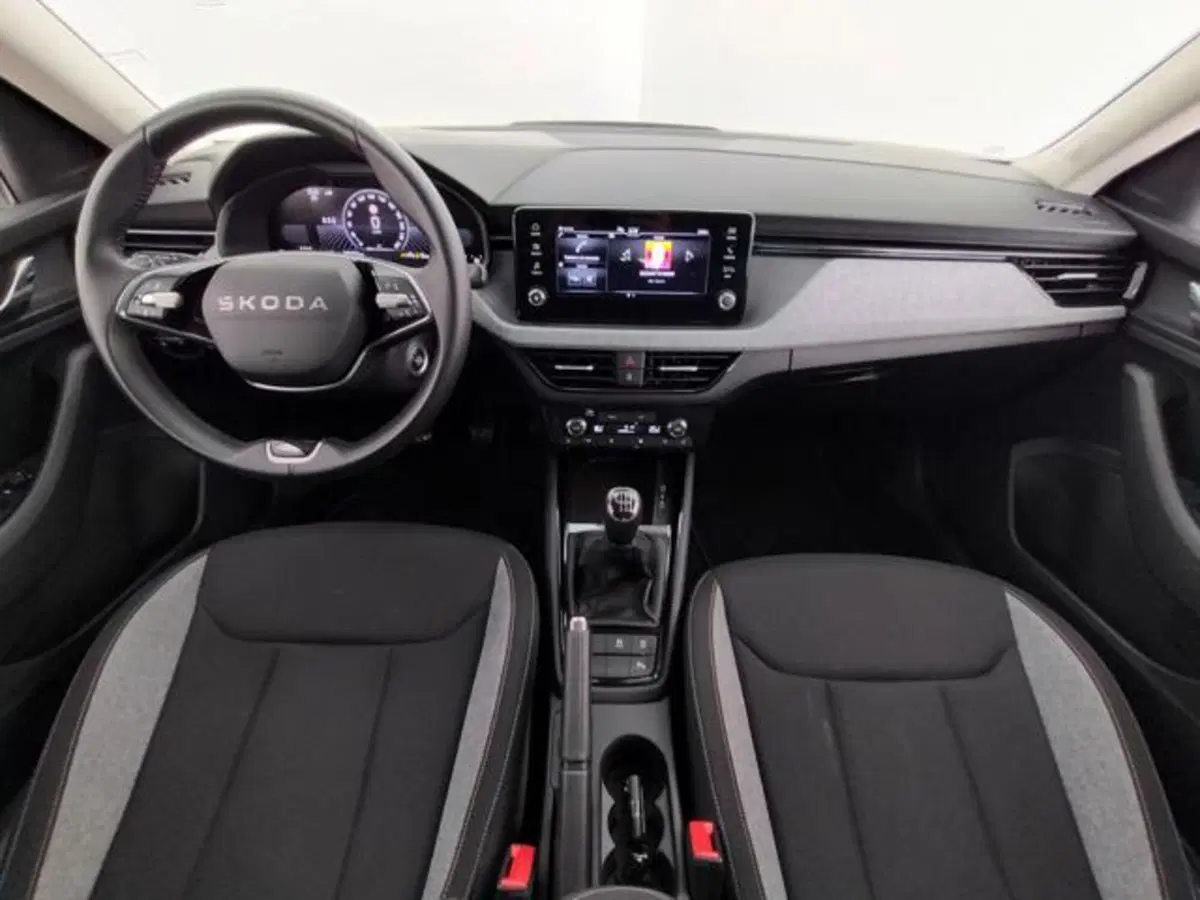 Skoda Kamiq usata a Como (4)