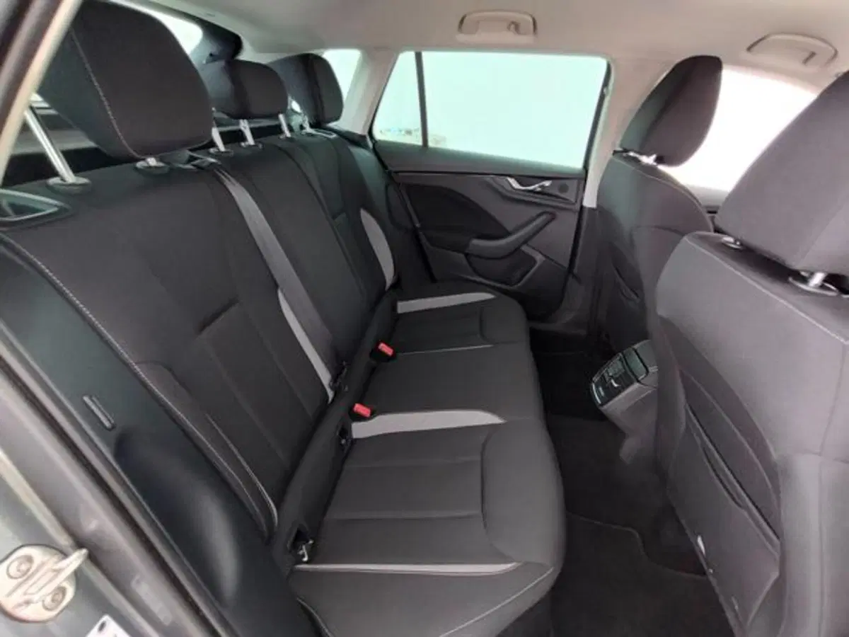 Skoda Kamiq usata a Como (5)