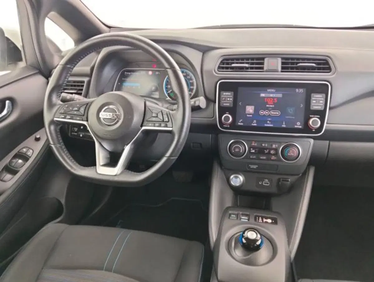 Nissan Leaf usata a Como (10)