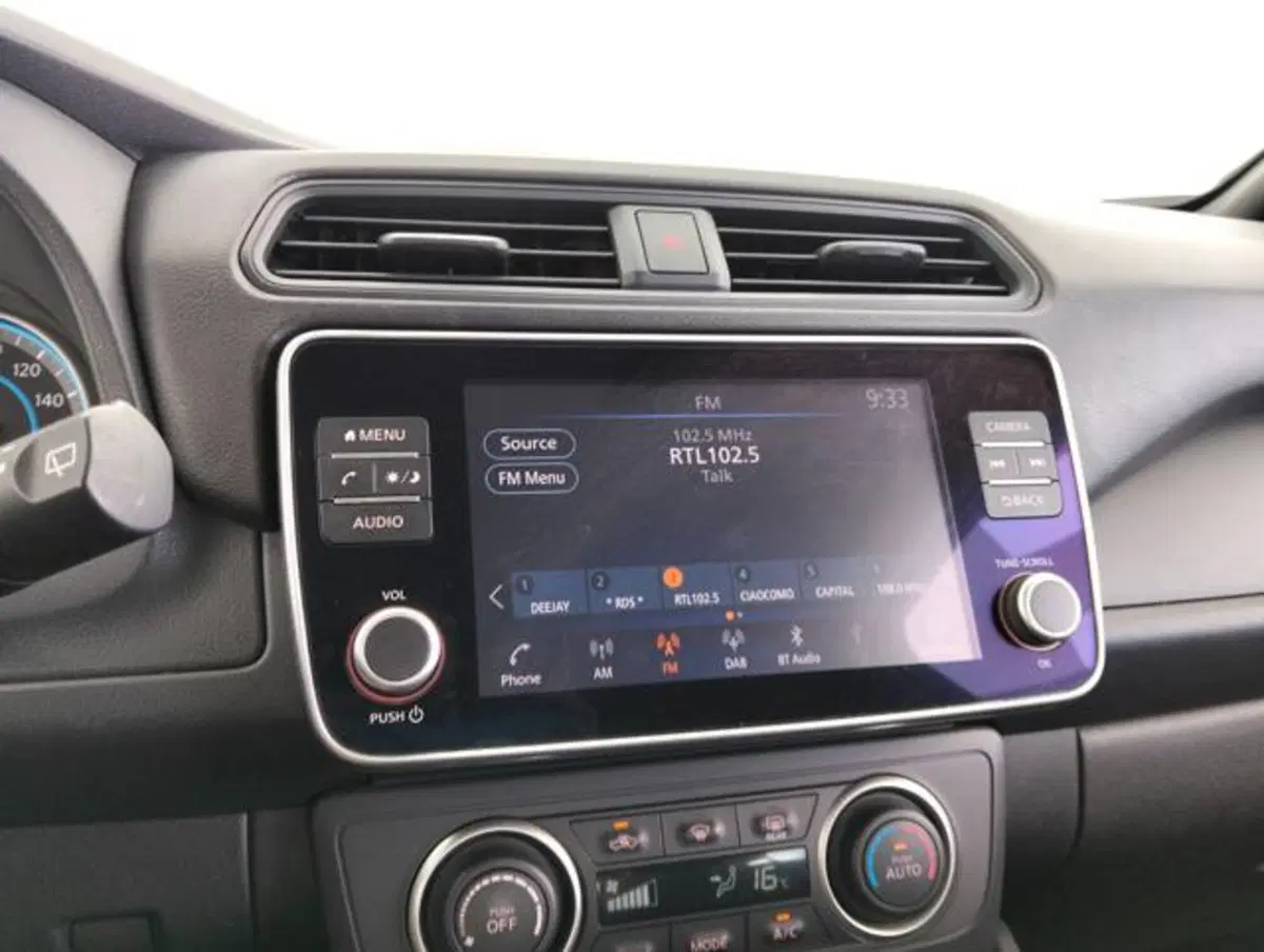 Nissan Leaf usata a Como (13)