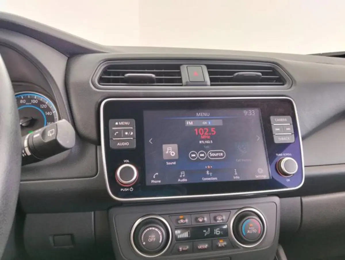 Nissan Leaf usata a Como (14)