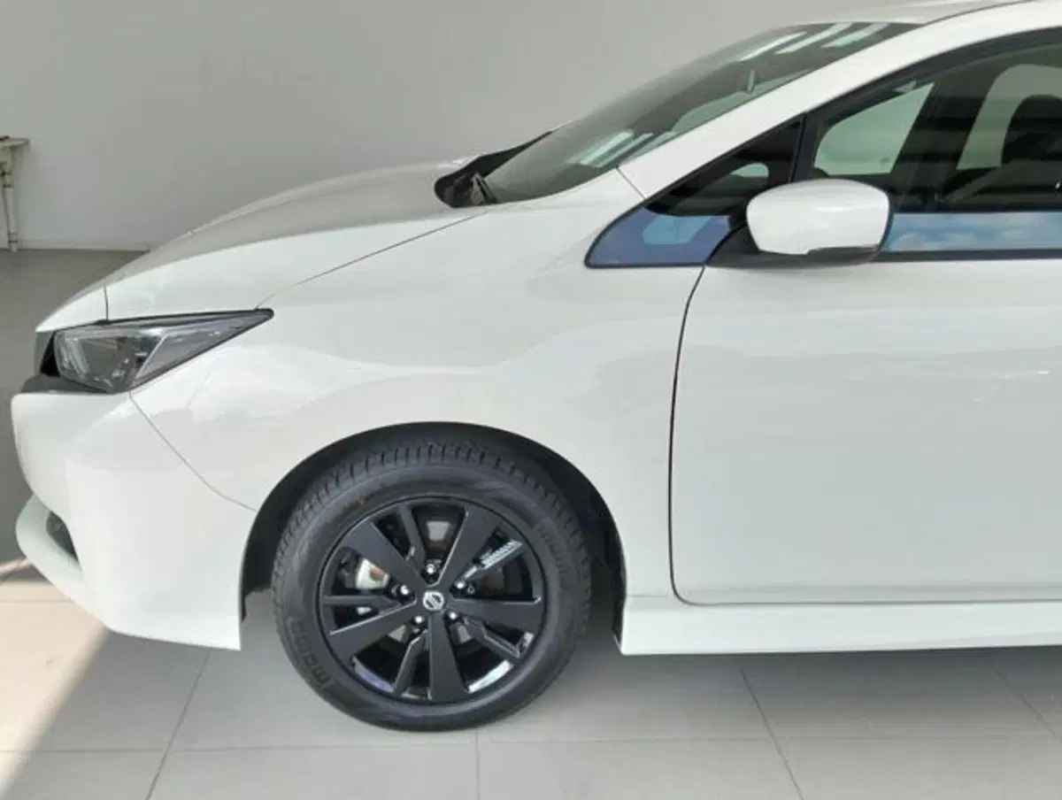 Nissan Leaf usata a Como (9)
