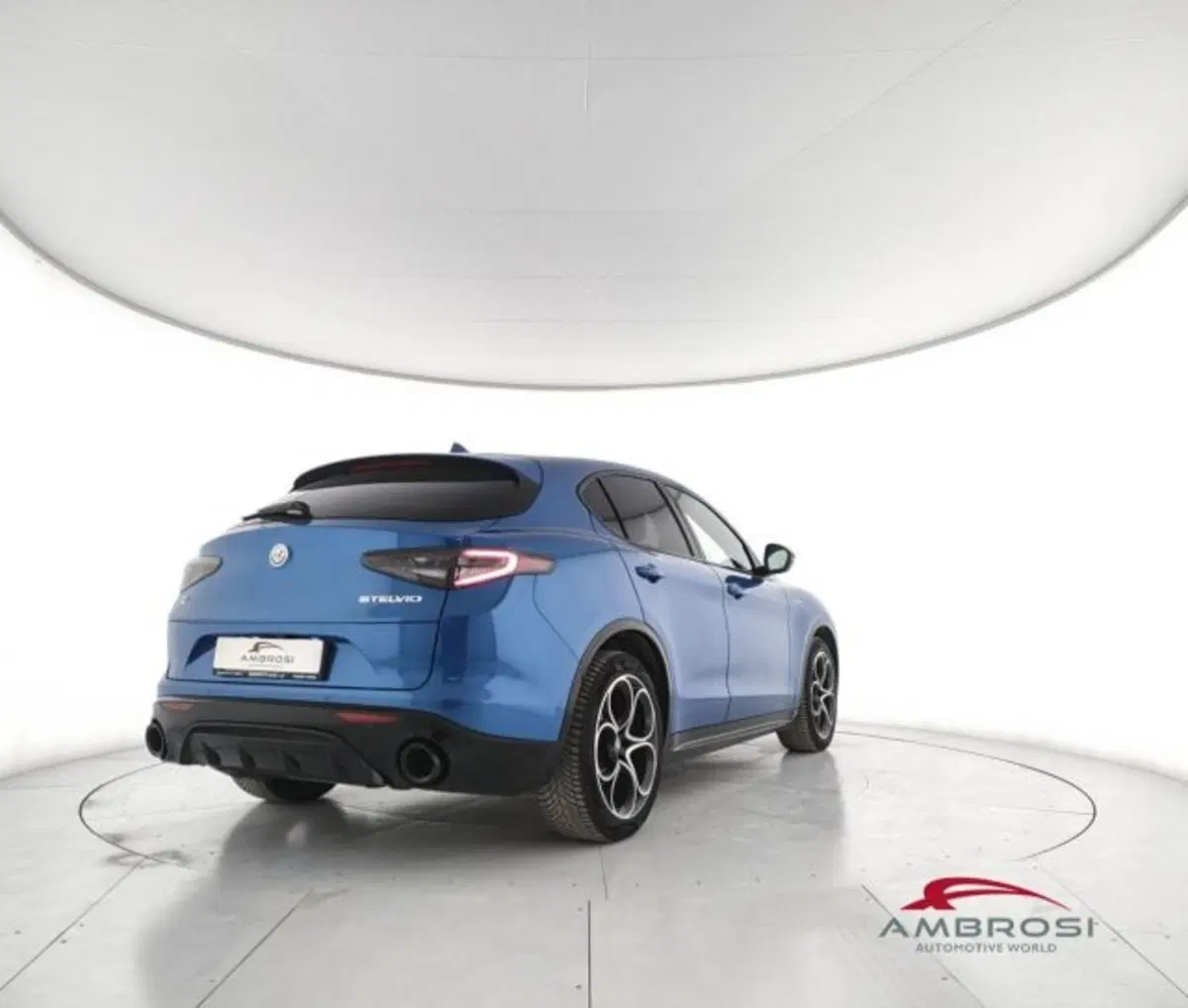 Alfa Romeo Stelvio usata a Perugia (3)