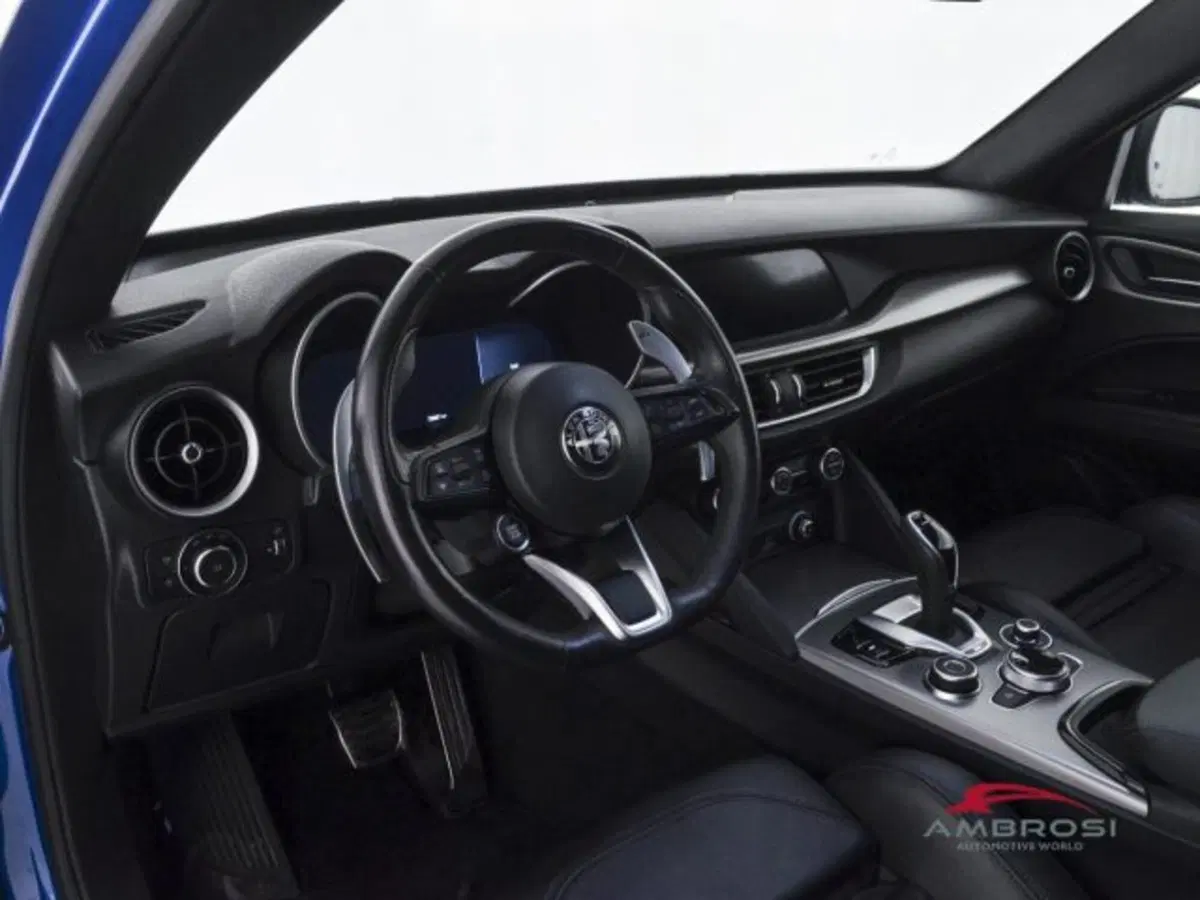 Alfa Romeo Stelvio usata a Perugia (8)