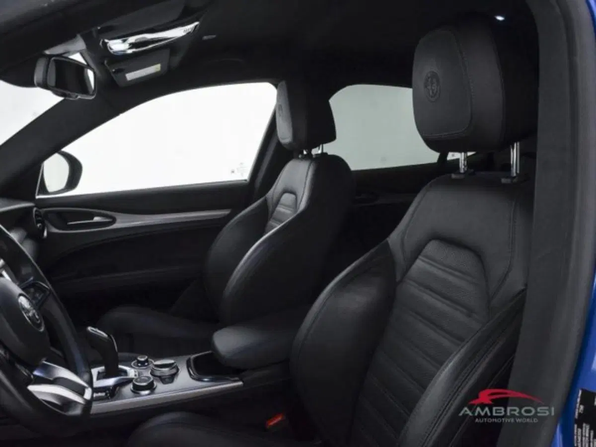 Alfa Romeo Stelvio usata a Perugia (9)