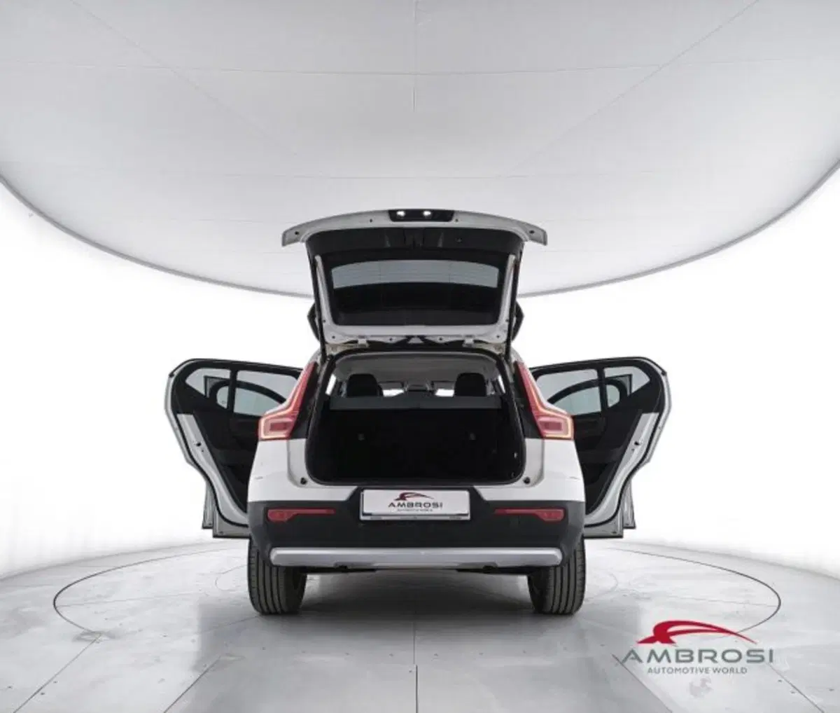 Volvo XC40 usata a Perugia (7)