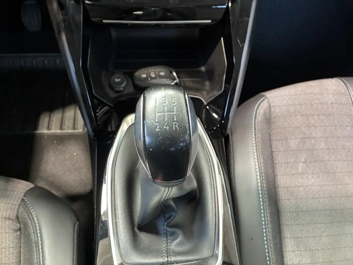 Peugeot 208 usata a Torino (12)