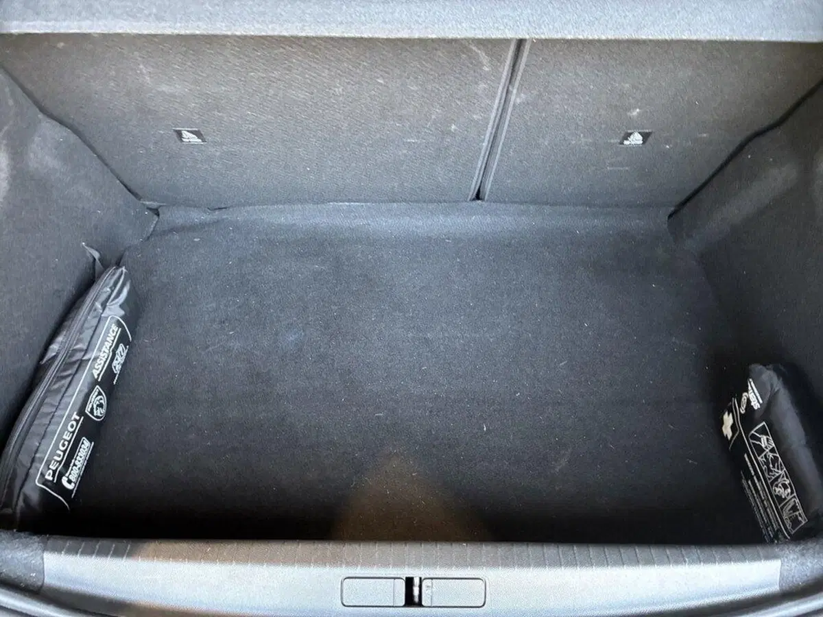 Peugeot 208 usata a Torino (9)