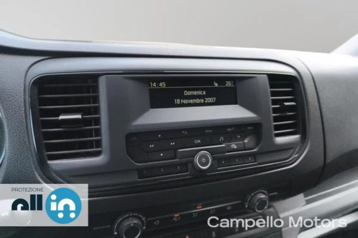 Opel Vivaro Furgone usata a Venezia (13)