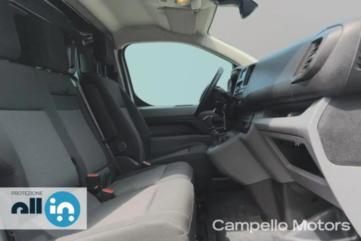 Opel Vivaro Furgone usata a Venezia (18)