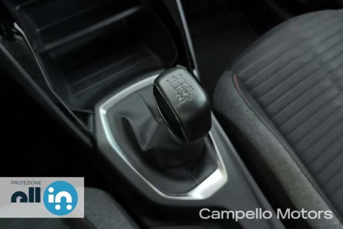 Peugeot 208 usata a Venezia (13)