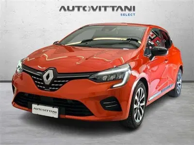 Renault Clio TCe 90 CV 5 porte Techno del 2023 usata a Como
