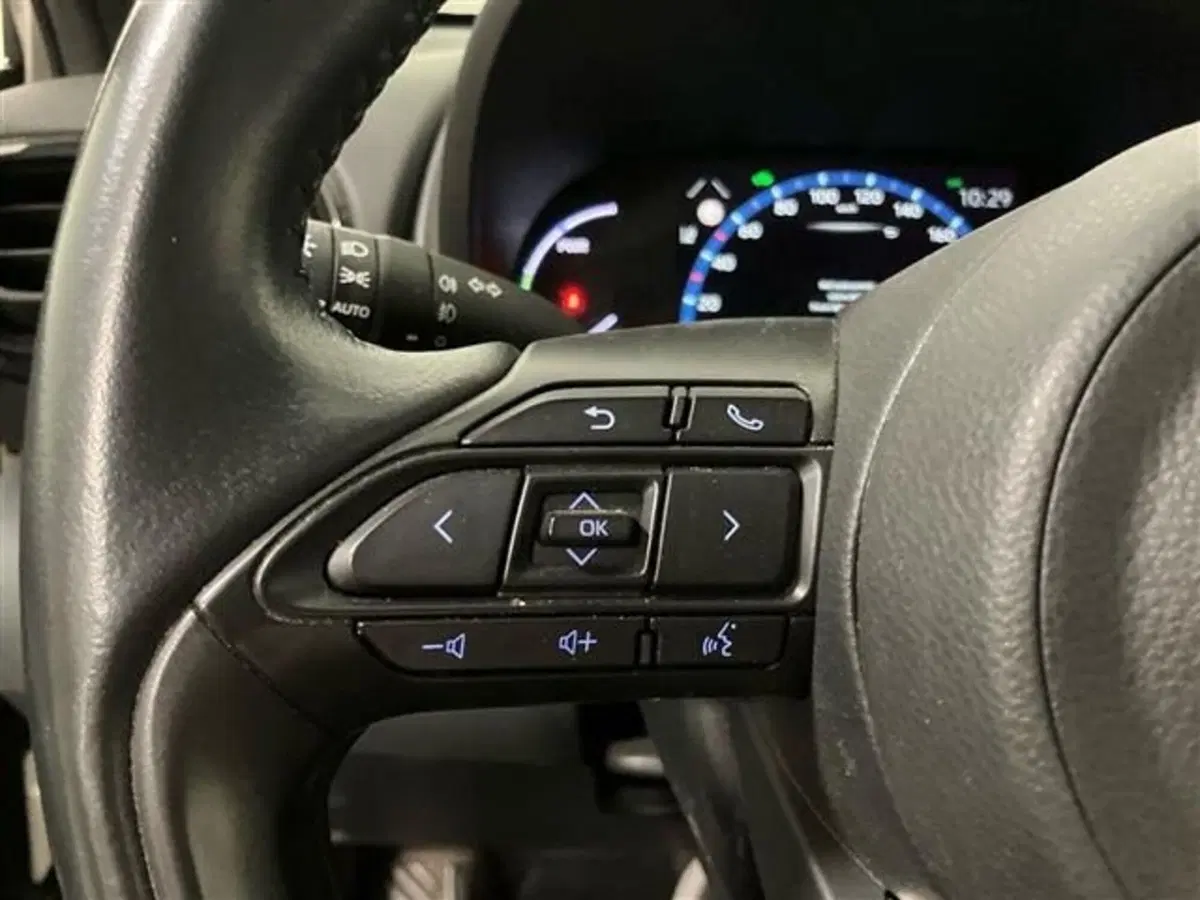 Toyota Yaris Cross usata a Como (16)