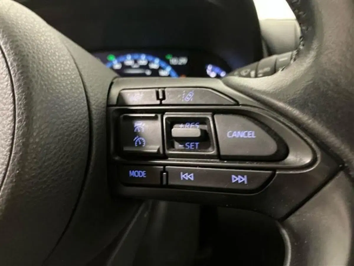 Toyota Yaris Cross usata a Como (18)