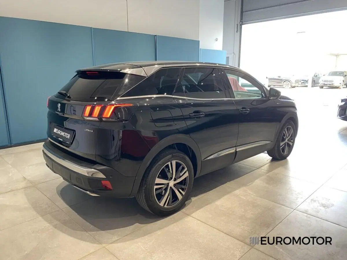 Peugeot 3008 usata a Bari (9)
