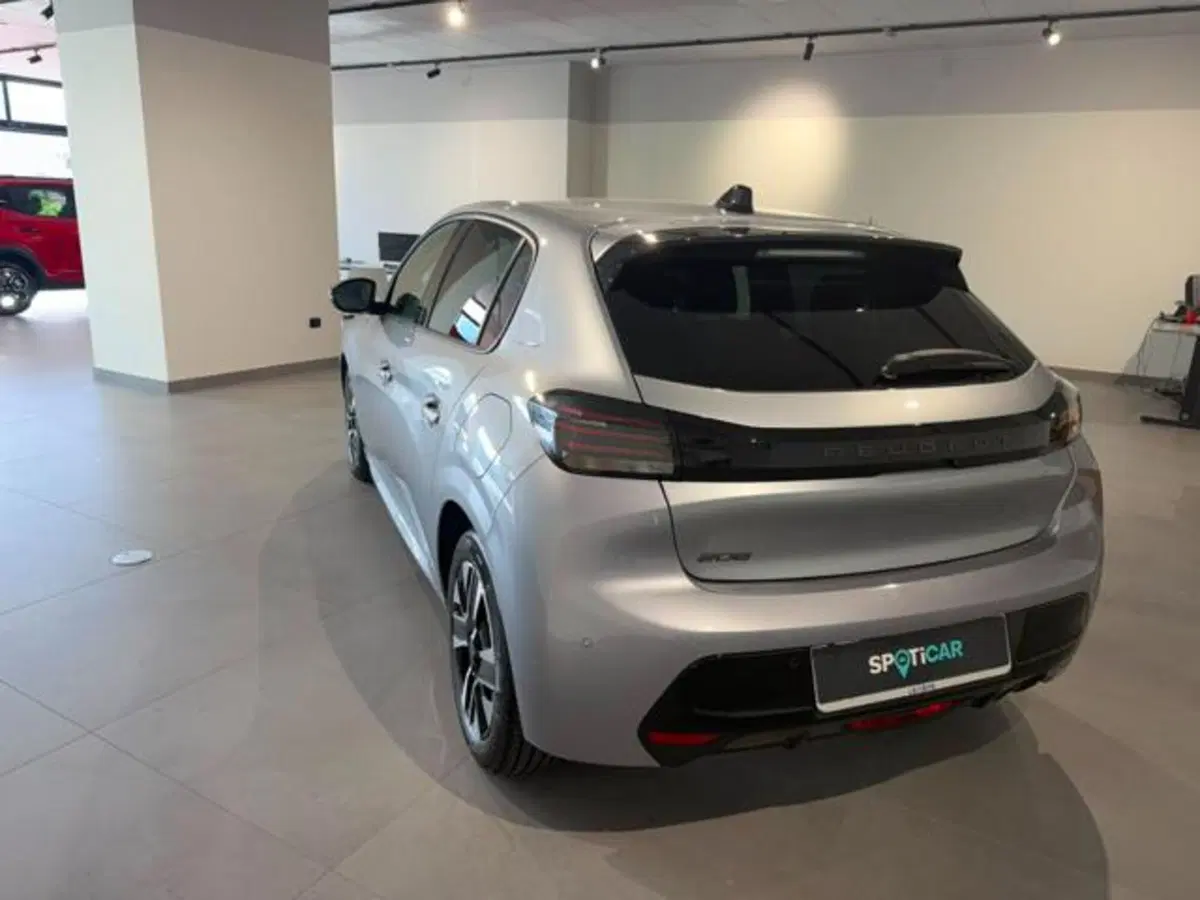 Peugeot 208 usata a Salerno (6)