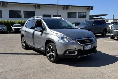Peugeot 2008 120 S&amp;S Allure del 2016 usata a Fondi
