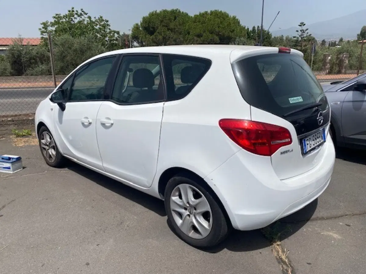 Opel Meriva usata a Catania (2)