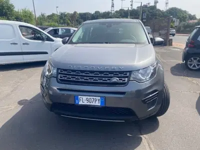 Land Rover Discovery 4 3.0 TDV6 211CV HSE del 2015 usata a Catania