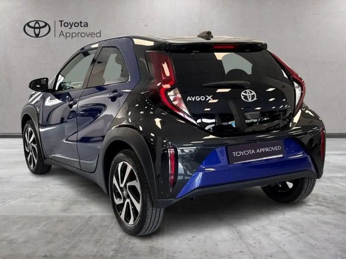 Toyota Aygo X usata a Prato (6)